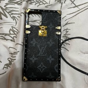 Louis vuttion black iPhone 11pro max case